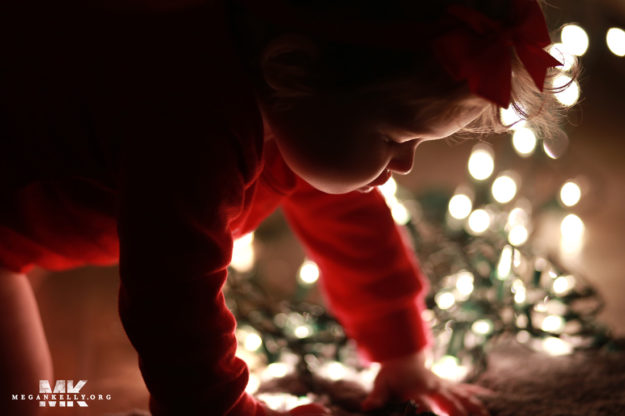Megan Kelly, Michigan, Christmas Mini Shoot, Baby, Toddler, Lights